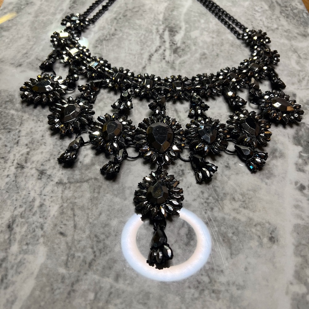 Elegant Chrome black necklace